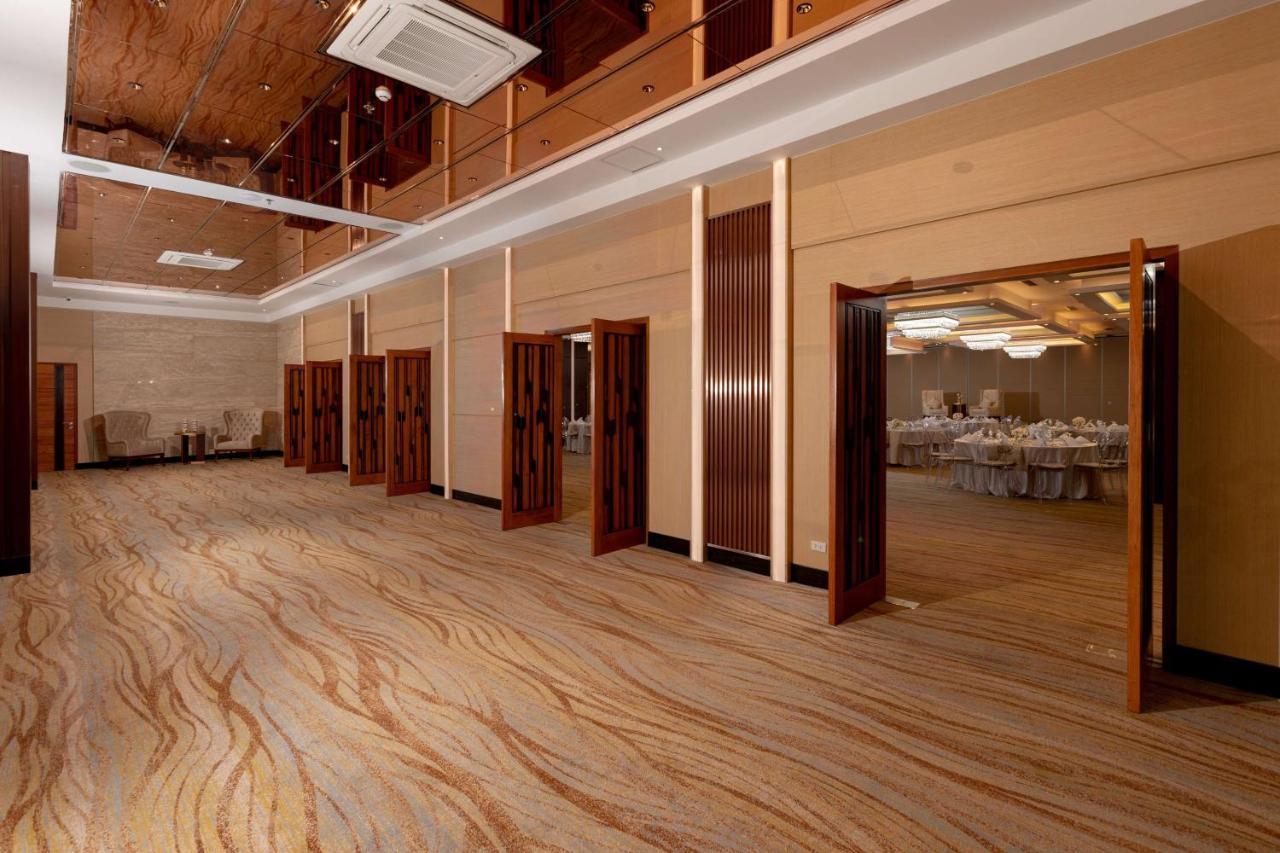Best Western Plus Metro Clark Анхелес Экстерьер фото