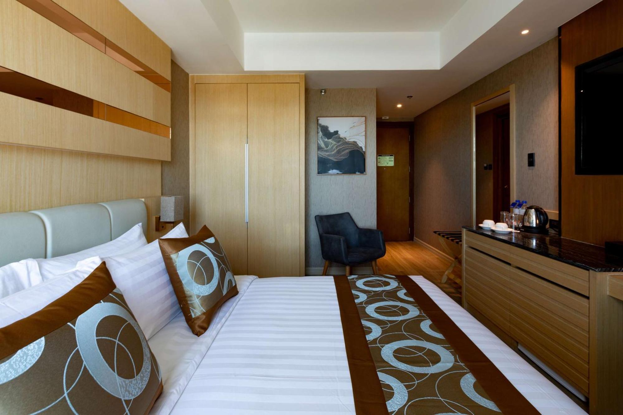 Best Western Plus Metro Clark Анхелес Экстерьер фото
