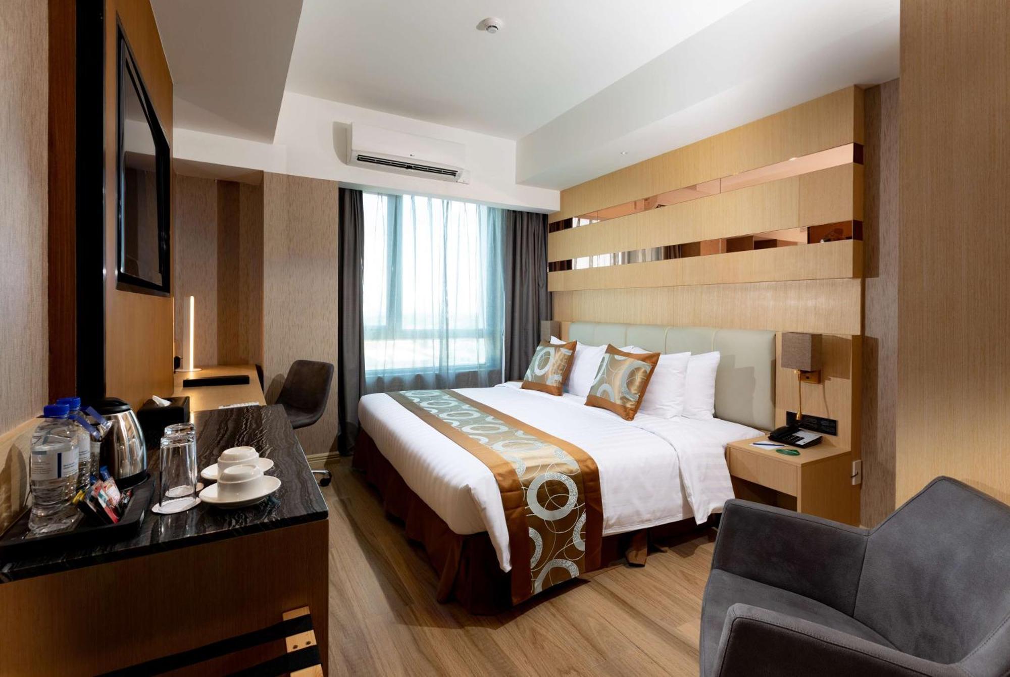 Best Western Plus Metro Clark Анхелес Экстерьер фото