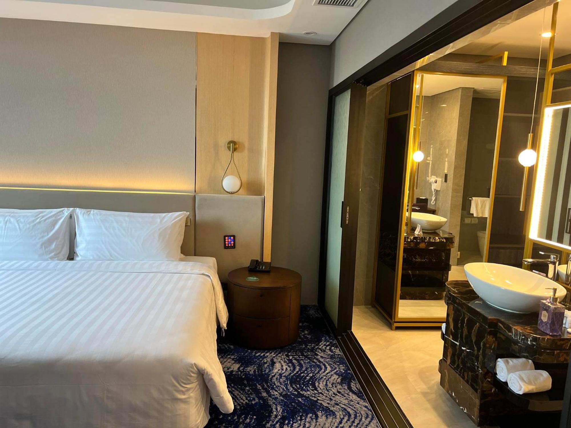 Best Western Plus Metro Clark Анхелес Экстерьер фото