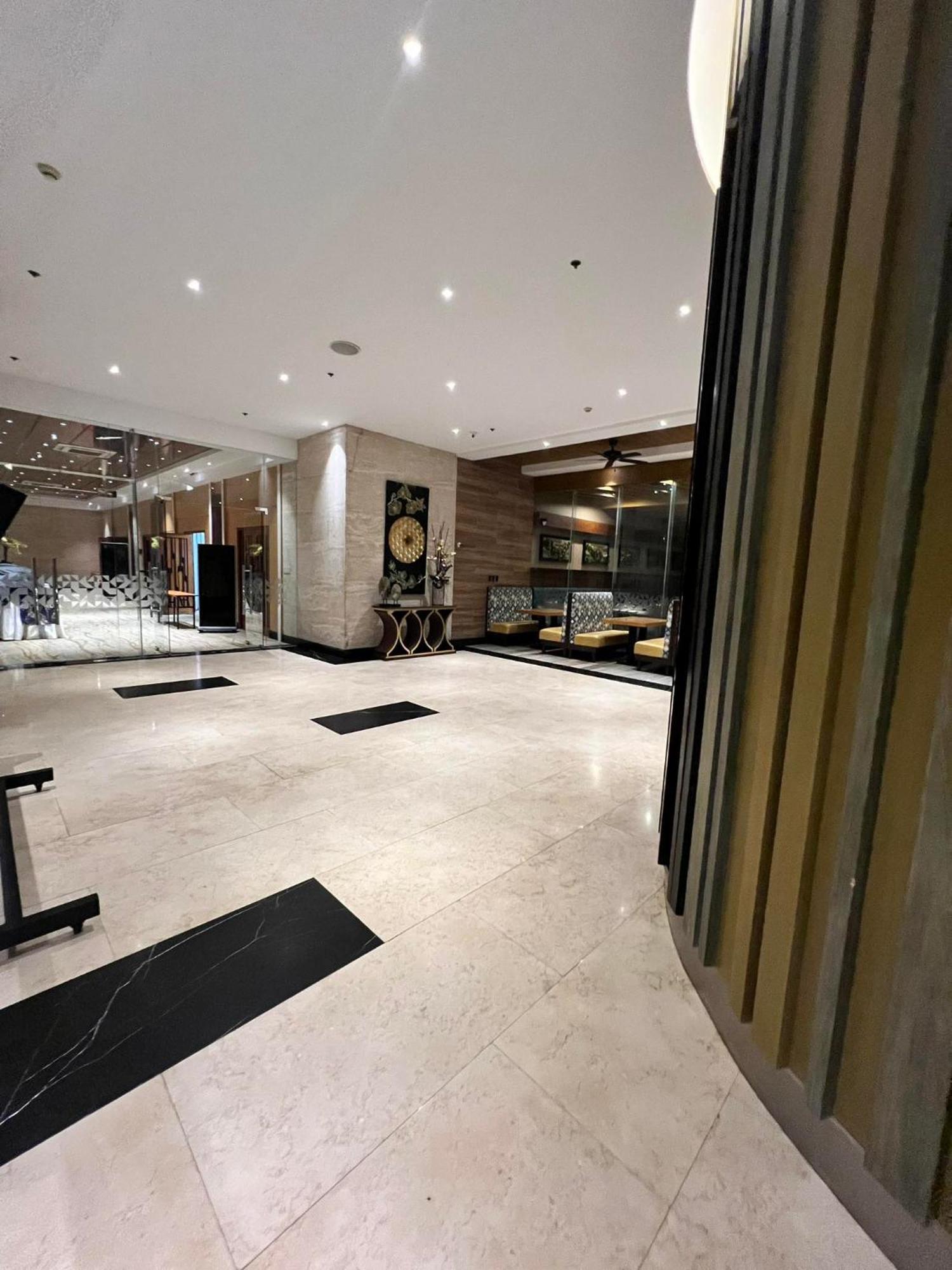 Best Western Plus Metro Clark Анхелес Экстерьер фото